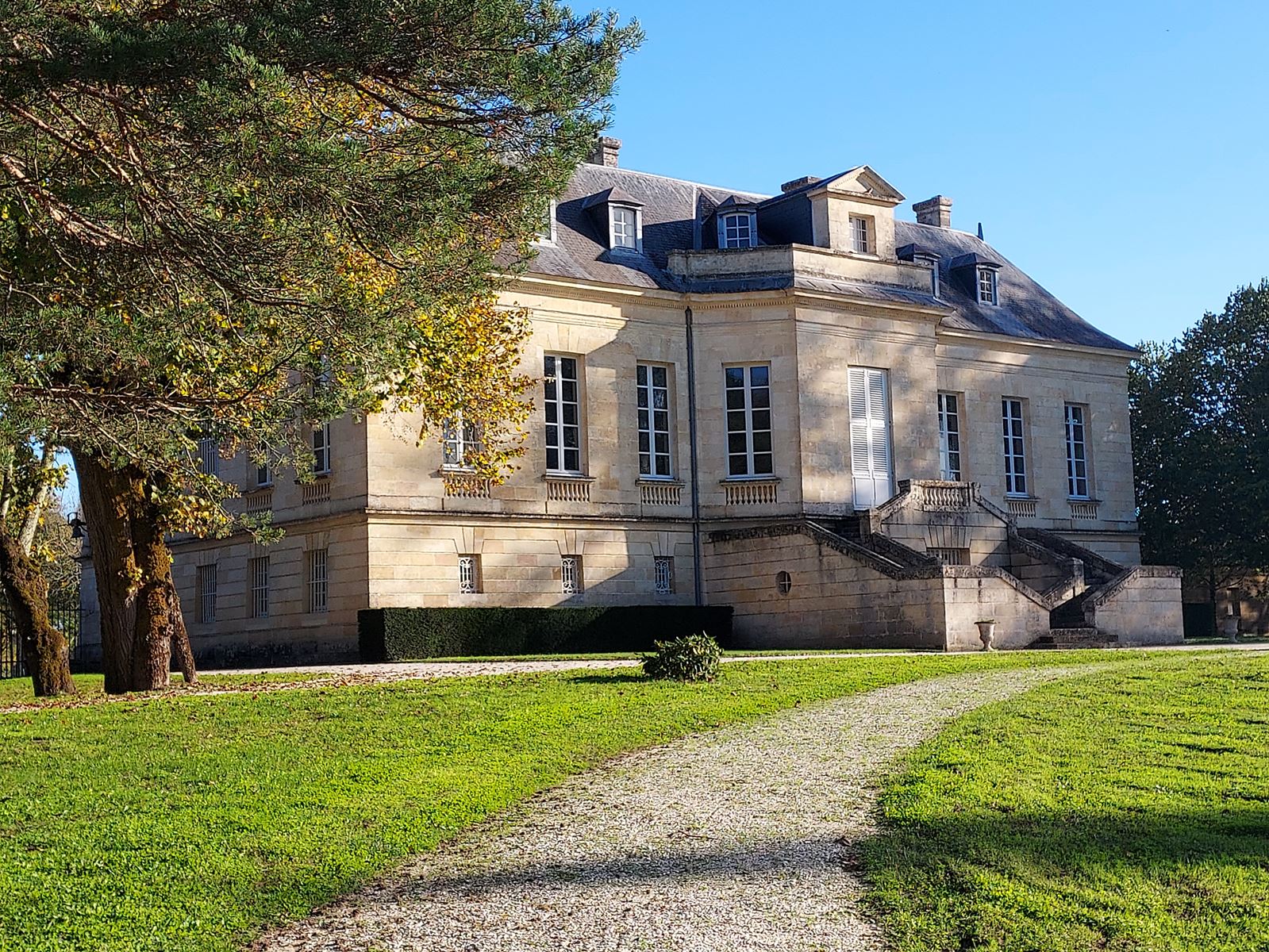Château "La Louvière"