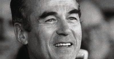 Lire la suite à propos de l’article « A la vie » Entretiens avec Robert Badinter de Darius Rochebin.